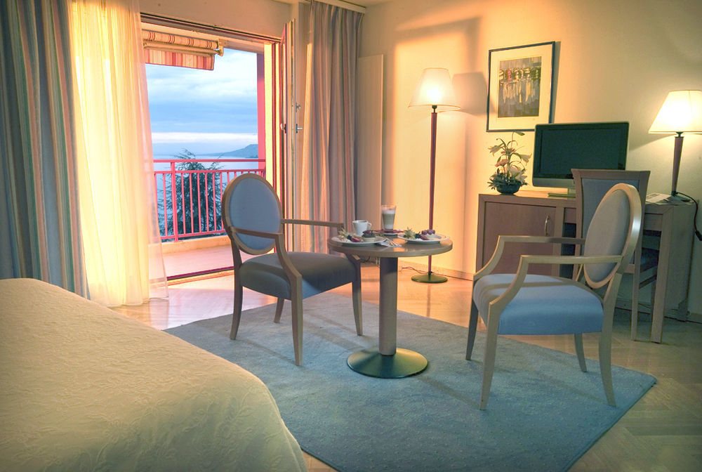 Hotel Bristol Montreux Exterior photo